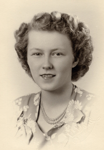 Aurine <b>Eunice McKay</b> - mckay-aurine-eunice-1928-2012-tmg941